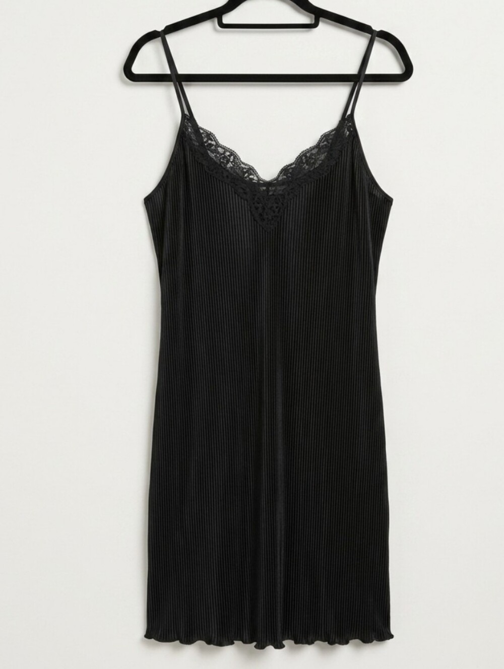 ROMANCE DU JOUR Vintage Pleated  Black Ribbed Lace-Trim Slip Sz S
